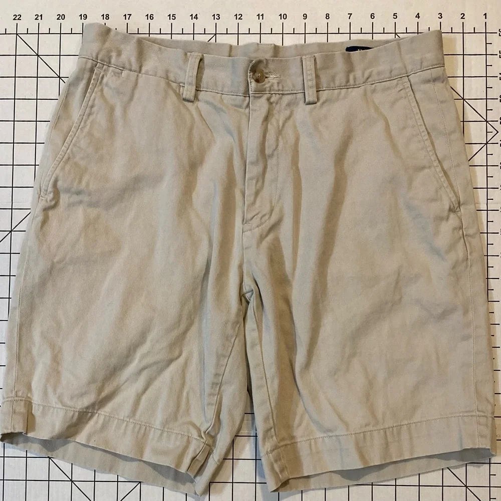 Polo‎ Ralph Lauren Men’s Size 32 Beige Classic Fit 9” Chino Shorts
